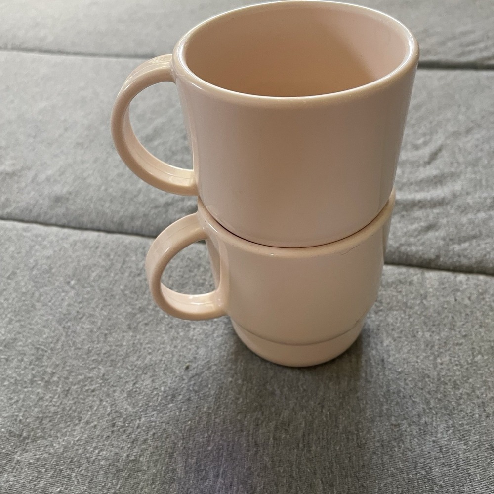 Set Of Two Cream Color Vintage Tupperware Cups With Handle - Picture 4 of 4